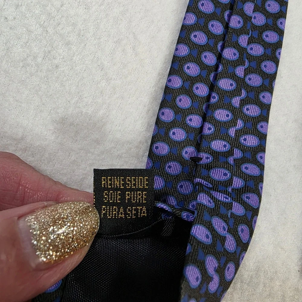 J. McLaughlin Mens Purple Silk Fish Pattern Classic Necktie Made in USA